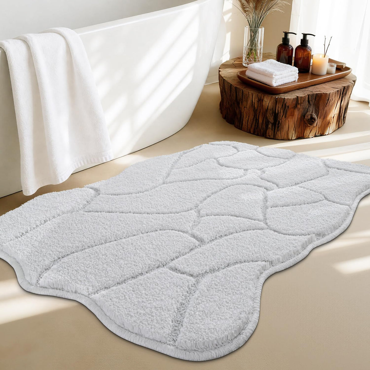 BSICPRO Bathroom Rugs, 32x20 Scalloped Bath Mats, Forest Green