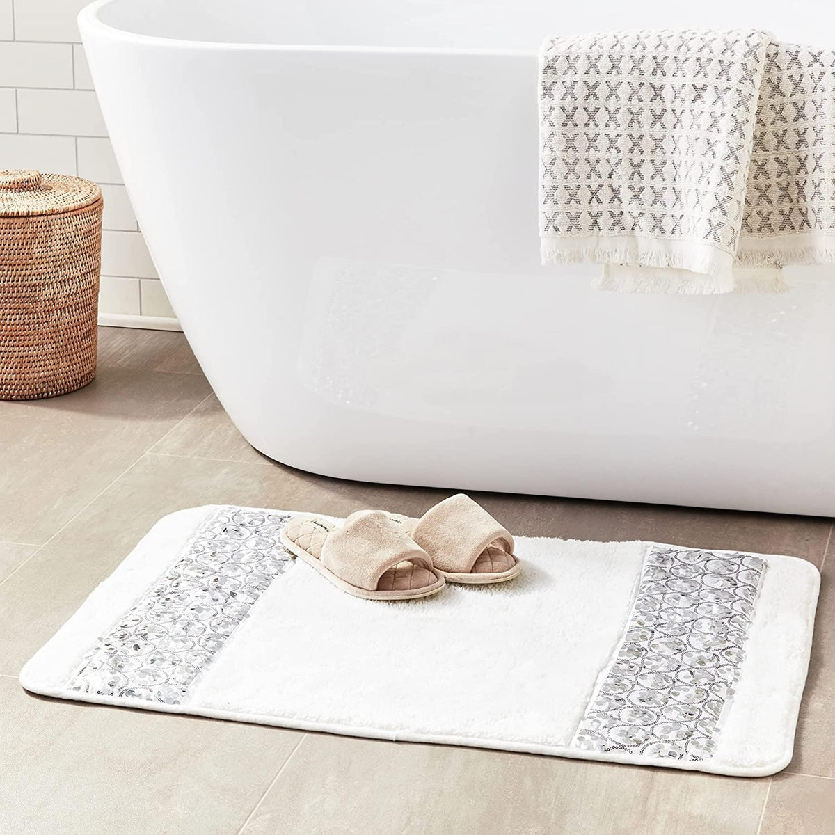 Zahari Home Elegant Rose Classic Luxury Bath Towel Set - 3 Piece Towel Set - Bath Towel, Hand Towel and Wash Towel for Contemporary Bathroom Decor