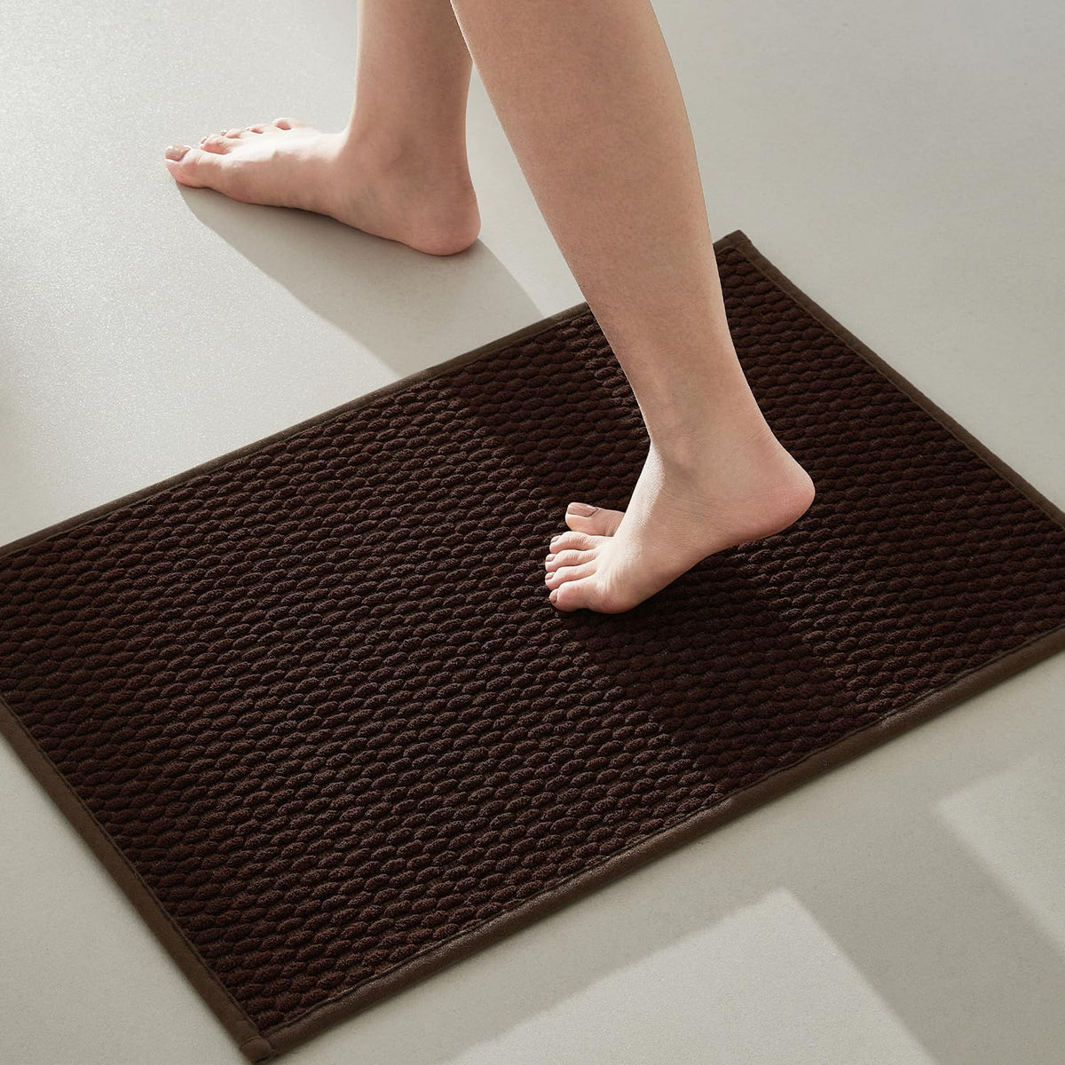 TYUU Bathroom Rugs Non Slip Washable, Super Absorbent Thin Bath Mat Small Quick Dry Low Pile Bathroom Rug, Light Grey 16"x24"