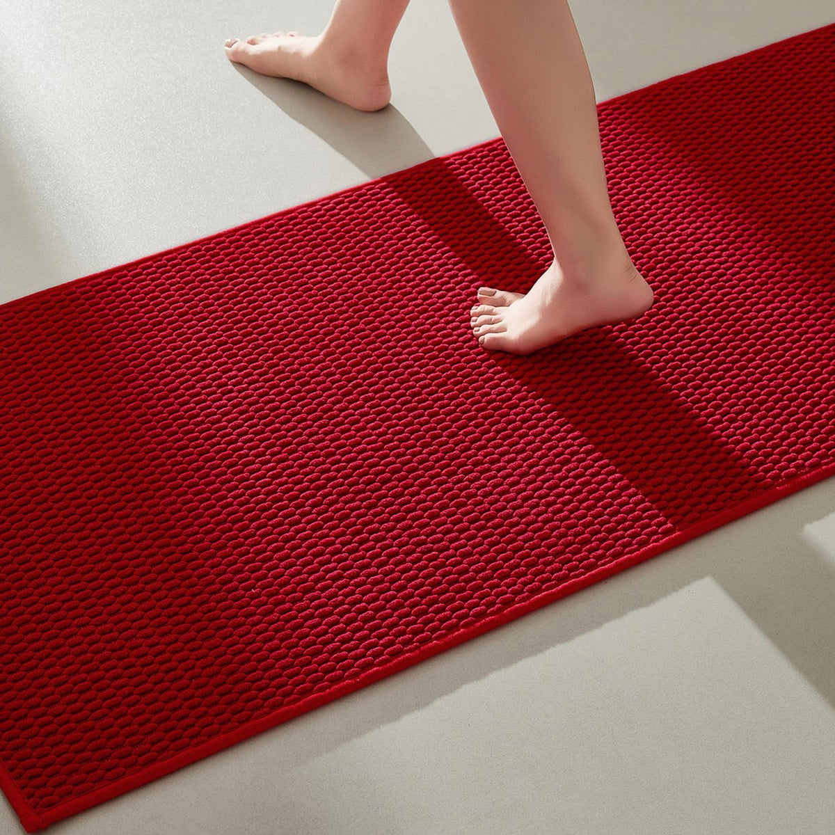 TYUU Bathroom Rugs Non Slip Washable, Super Absorbent Thin Bath Mat Small Quick Dry Low Pile Bathroom Rug, Light Grey 16"x24"