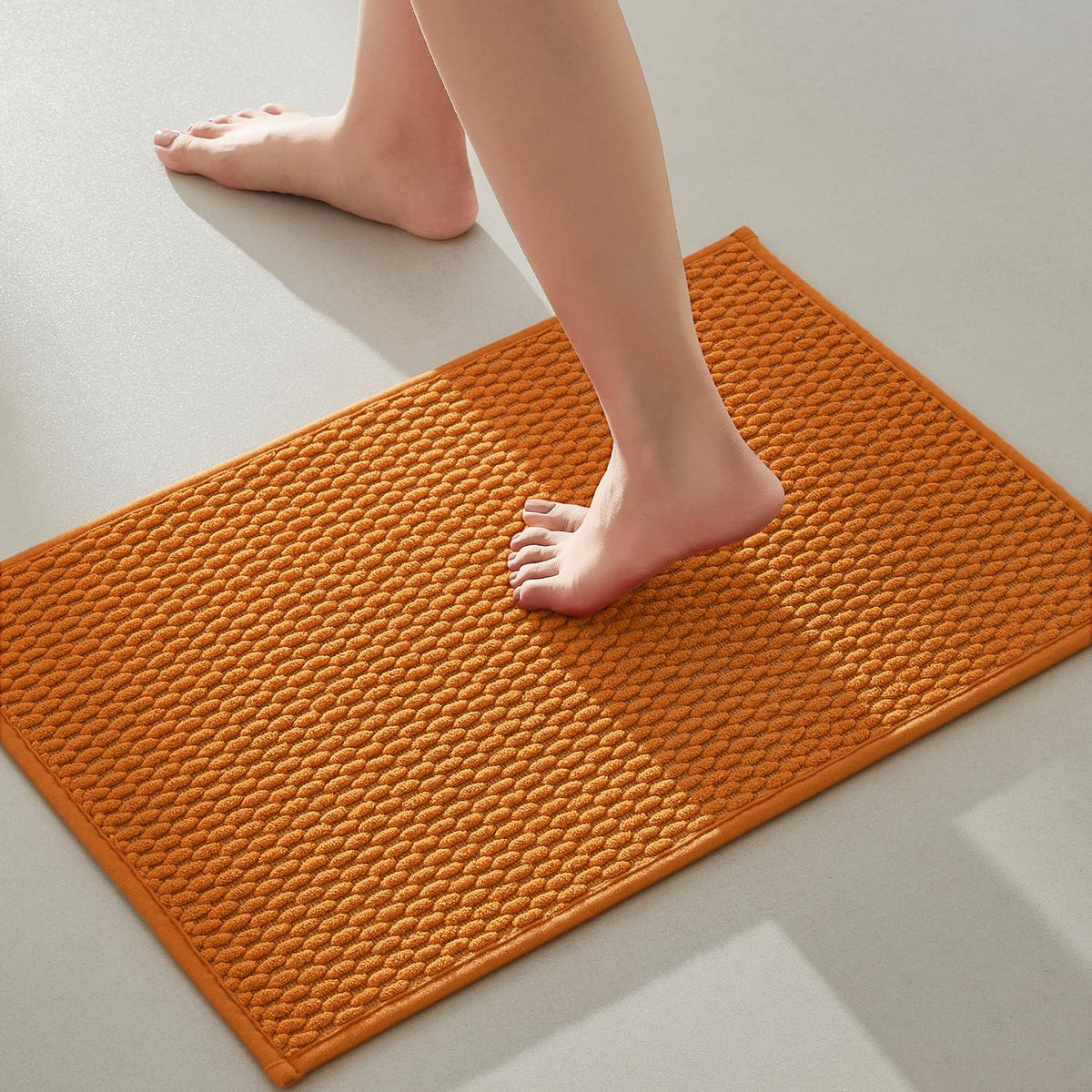 TYUU Bathroom Rugs Non Slip Washable, Super Absorbent Thin Bath Mat Small Quick Dry Low Pile Bathroom Rug, Light Grey 16"x24"