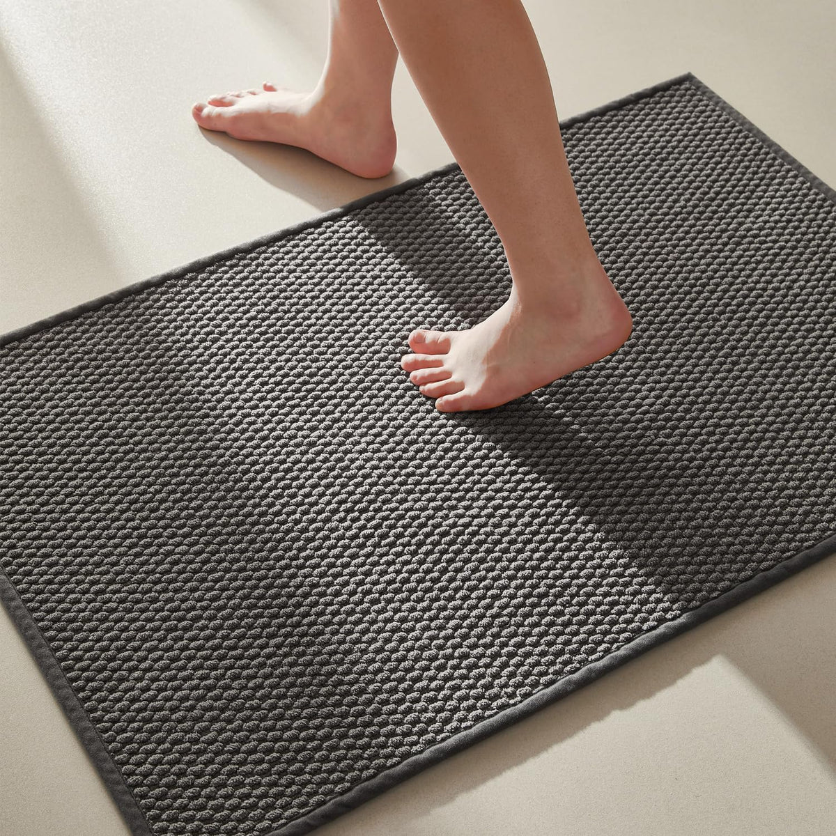 TYUU Bathroom Rugs Non Slip Washable, Super Absorbent Thin Bath Mat Small Quick Dry Low Pile Bathroom Rug, Light Grey 16"x24"