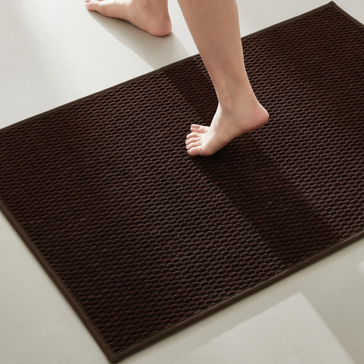 TYUU Bathroom Rugs Non Slip Washable, Super Absorbent Thin Bath Mat Small Quick Dry Low Pile Bathroom Rug, Light Grey 16"x24"
