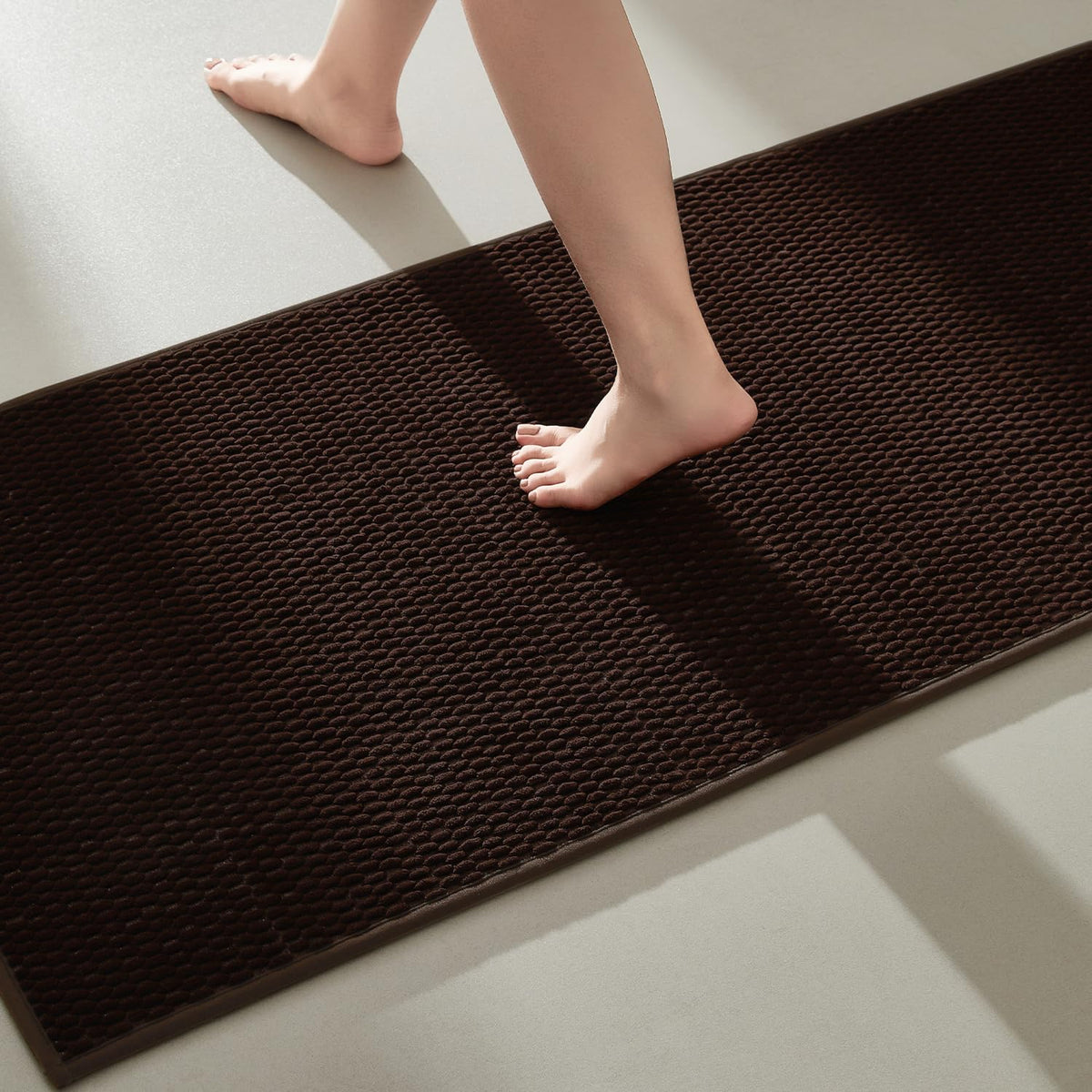 TYUU Bathroom Rugs Non Slip Washable, Super Absorbent Thin Bath Mat Small Quick Dry Low Pile Bathroom Rug, Light Grey 16"x24"