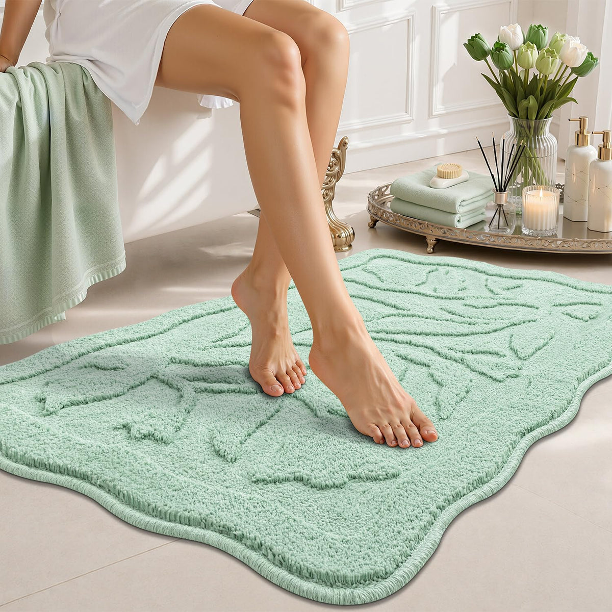 BSICPRO Bathroom Rugs, 32x20 Scalloped Bath Mats, Forest Green