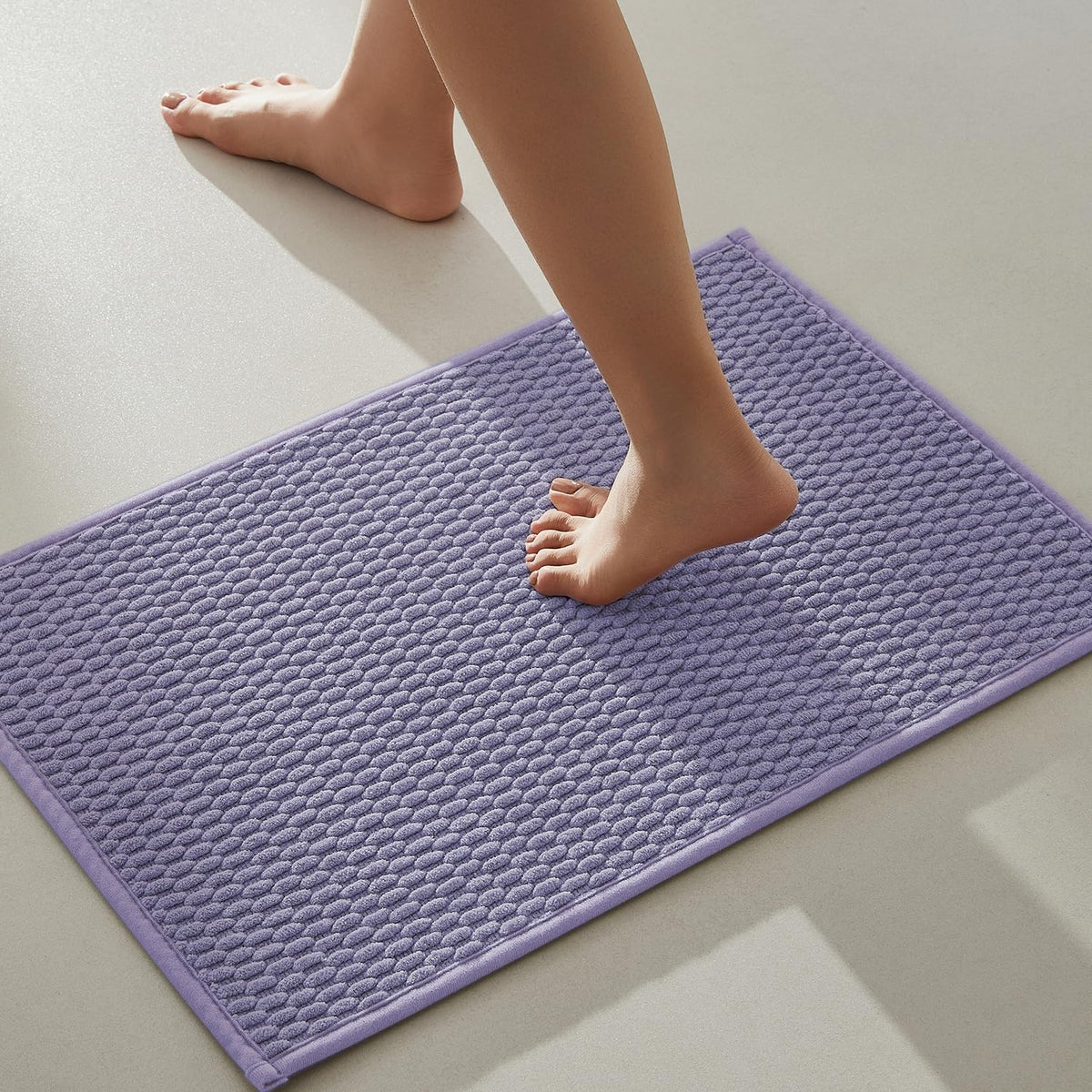 TYUU Bathroom Rugs Non Slip Washable, Super Absorbent Thin Bath Mat Small Quick Dry Low Pile Bathroom Rug, Light Grey 16"x24"