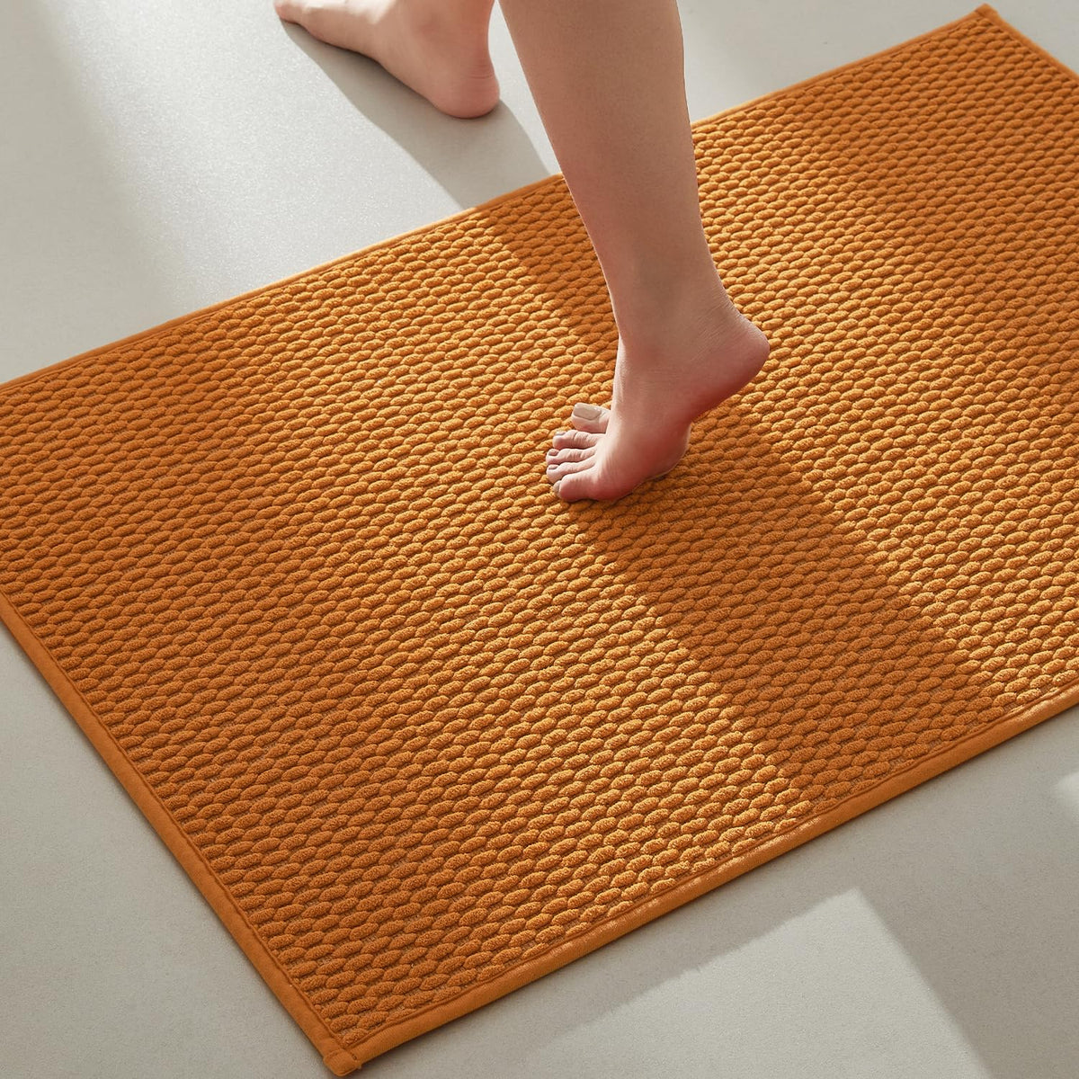 TYUU Bathroom Rugs Non Slip Washable, Super Absorbent Thin Bath Mat Small Quick Dry Low Pile Bathroom Rug, Light Grey 16"x24"