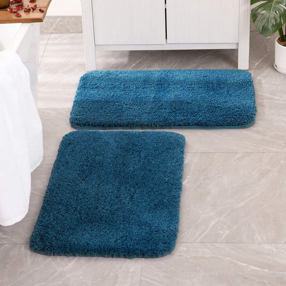 MIULEE Christmas Dark Green Bathroom Rugs Set 2 Piece Small Bath Mats 16x24