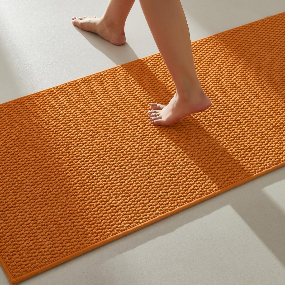 TYUU Bathroom Rugs Non Slip Washable, Super Absorbent Thin Bath Mat Small Quick Dry Low Pile Bathroom Rug, Light Grey 16"x24"