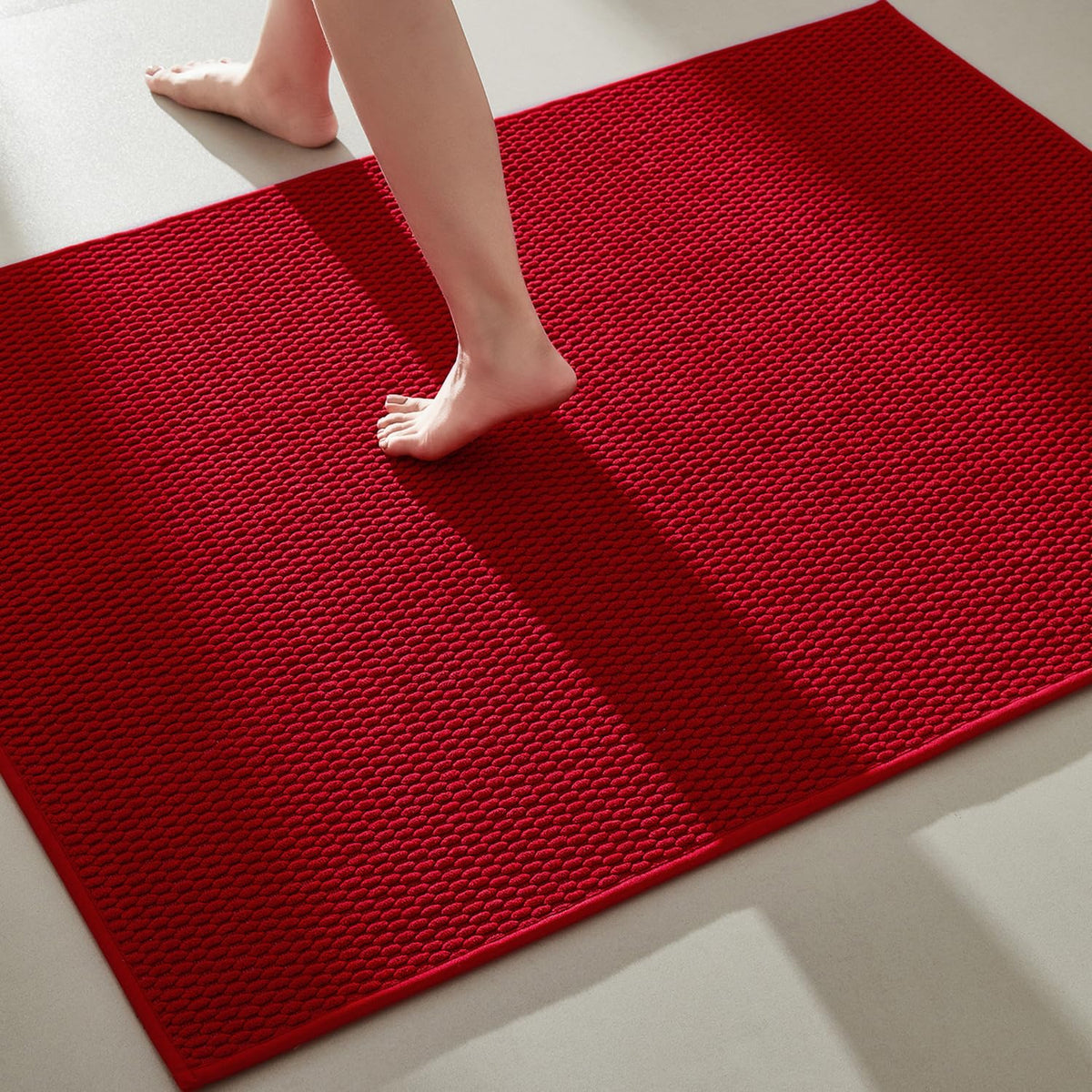 TYUU Bathroom Rugs Non Slip Washable, Super Absorbent Thin Bath Mat Small Quick Dry Low Pile Bathroom Rug, Light Grey 16"x24"