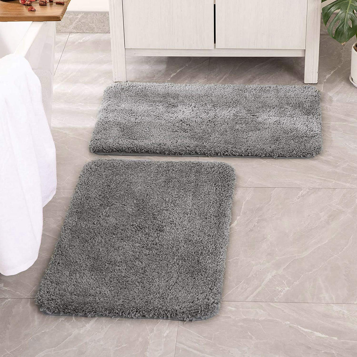 MIULEE Christmas Dark Green Bathroom Rugs Set 2 Piece Small Bath Mats 16x24