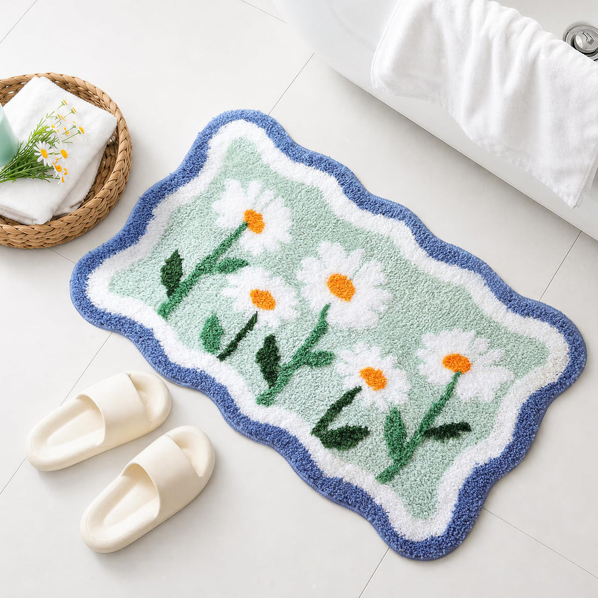 TRUEDAYS Floral Bath Mat, Cute Bath Mat for Bathroom, 32'' x 20'', Purple