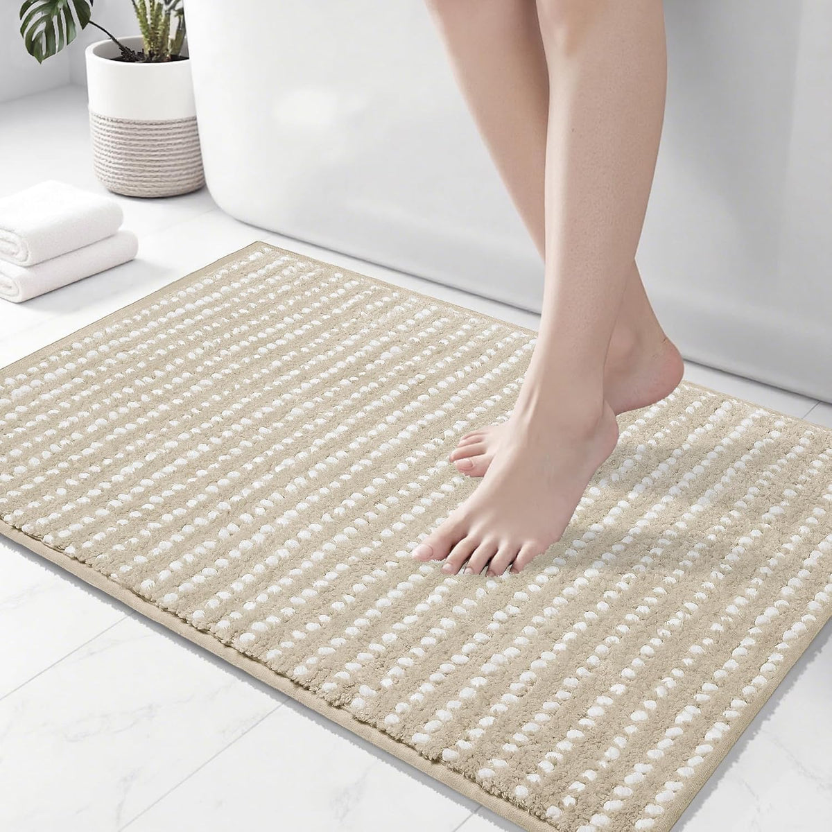 Bathroom Rugs 24'' x 17'', Extra Soft & Super Absorbent Bath Rugs Mat Non Slip Machine Washable, Quick Dry Bath Mats, Shaggy Microfiber Chenille Bath Rug for Bathroom Floor, Tub and Shower, Beige