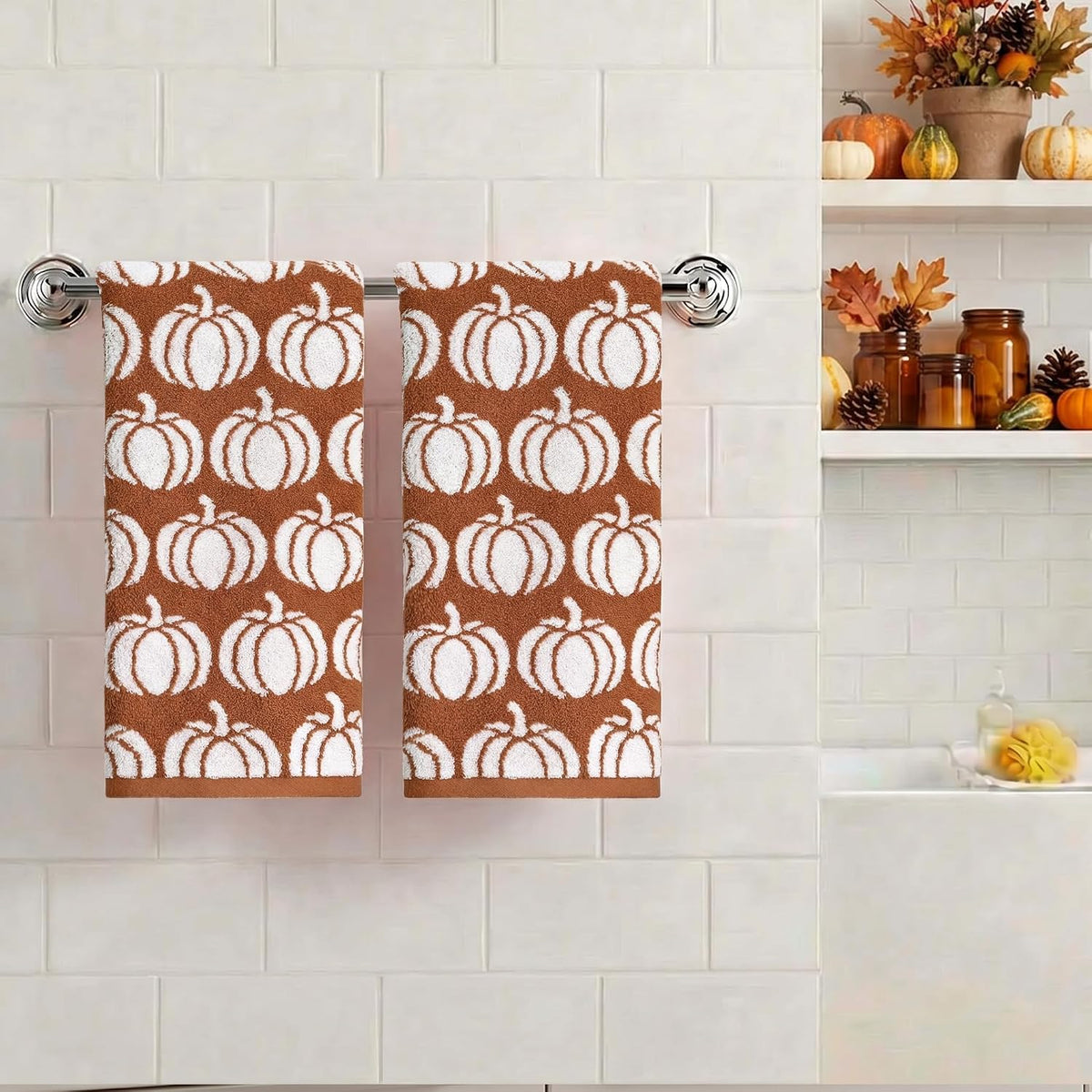 Artoid Mode 2 Pcs Beige Caramel Pumpkin Fall Hand Towels for Bathroom