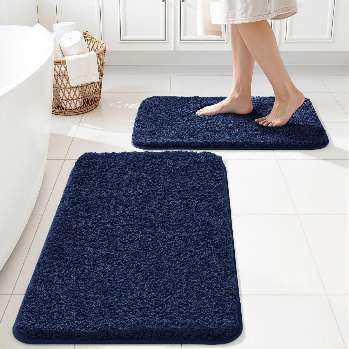 MIULEE Christmas Dark Green Bathroom Rugs Set 2 Piece Small Bath Mats 16x24