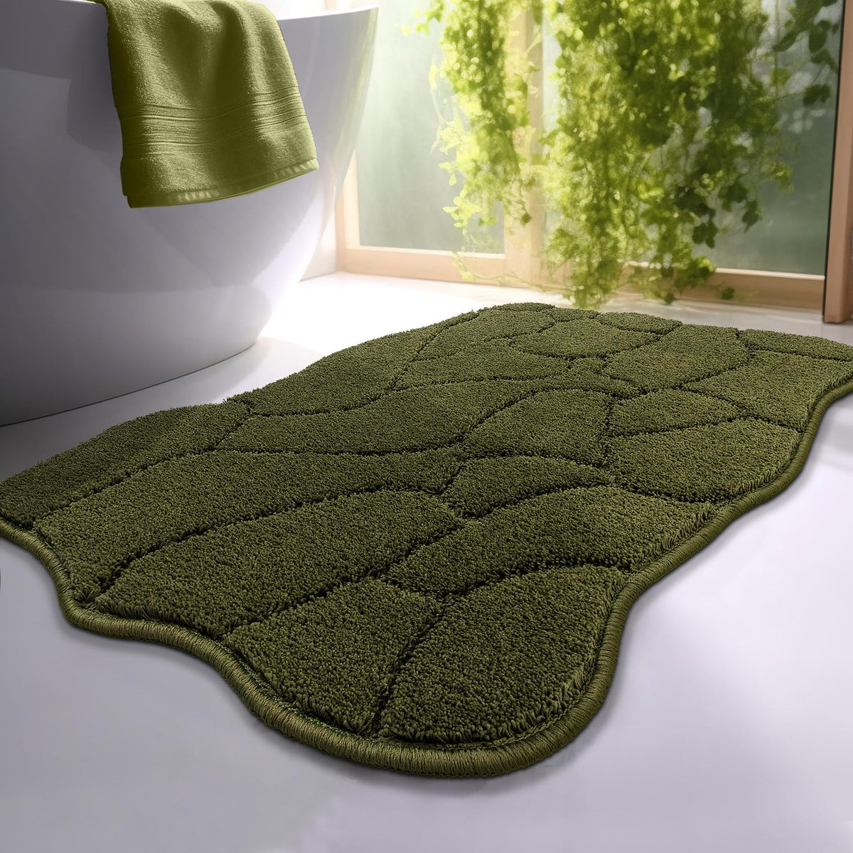 BSICPRO Bathroom Rugs, 32x20 Scalloped Bath Mats, Forest Green