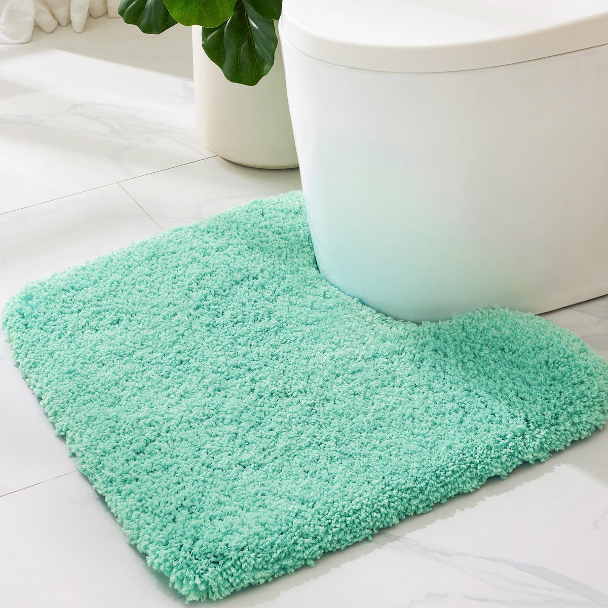ILANGO Bathroom Rugs 24" × 17", Extra Soft Absorbent Microfiber Bath Rugs